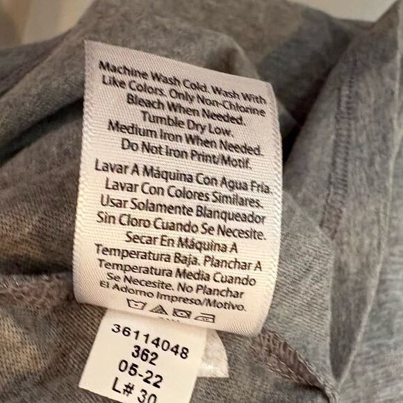 Time And Tru Gray Long Sleeve Tee Medium - Picture 5 of 5